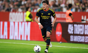 Giới chuyên môn nhận định Tzolis mất suất đá chính ở Arsenal