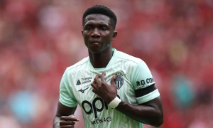 Monaco nói không với 45 triệu euro từ Chelsea vụ Lamine Camara