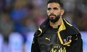 Man Utd gây sốc khi hỏi mượn Rayan Ait-Nouri từ Man City