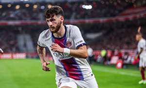 PSG đàm phán gia hạn với Khvicha Kvaratskhelia