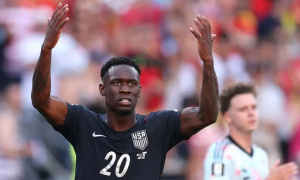Cơn say World Cup và thực tế phũ phàng của Balogun