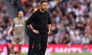 Chuyên gia khen ngợi pha ''lách luật'' của Tottenham