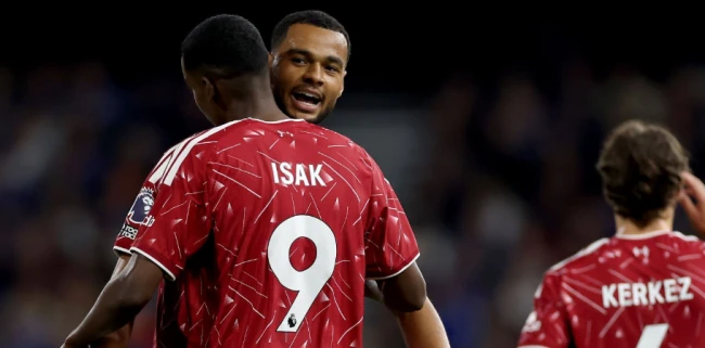 Song tấu Isak - Gakpo thăng hoa, Liverpool thắng trận đầu tiên ở Ngoại hạng Anh