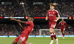 5 dấu ấn Ipswich 0-2 Liverpool: Lời khẳng định của Isak; Gakpo sánh ngang Gerrard và Firmino