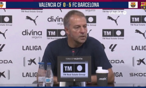 Thắng 5-0, Hansi Flick vẫn thừa nhận Barca cần thêm số 9