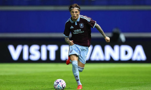 HLV Emery tiết lộ lý do Garnacho dự bị tại Aston Villa