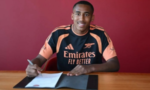 Arsenal chiêu mộ tiền đạo 16 tuổi ghi hơn 40 bàn từ Crystal Palace