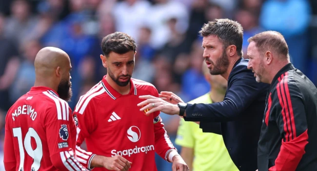 Nghịch lý mua sắm đe dọa Man Utd của Michael Carrick