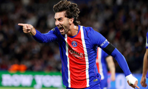 Ferran Torres ngỡ ngàng khi lập hat-trick cho PSG