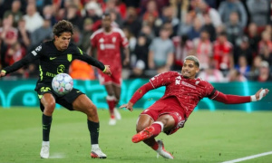 Ronald Araujo hóa món hời không tưởng của Liverpool