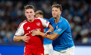 CĐV Arsenal vùi dập Gyokeres