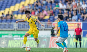 Lập cú đúp ở V-League, Quang Vinh sáng cửa đá chính U23 VN