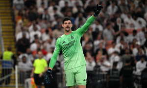 Courtois phá vỡ quy luật tàn nhẫn của Real Madrid
