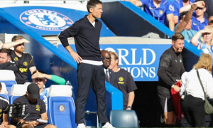 Xabi Alonso vẫn chưa giải được bài toán hàng thủ Chelsea