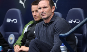 Lampard một lần nữa nếm trải sự khắc nghiệt của ghế HLV Ngoại hạng Anh