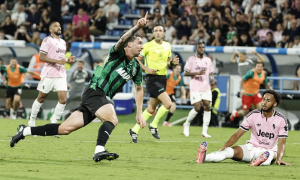 Mưa bàn thắng 15 phút cuối, Sassuolo quật ngã Juventus 3-2