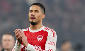 Tình hình chấn thương của Saliba, Mosquera và Ben White ra sao?