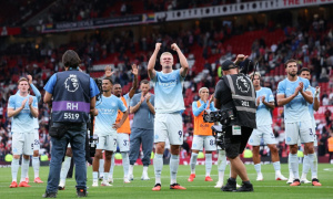 Khoảnh khắc Haaland bước lên làm thủ lĩnh Man City