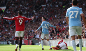 Agbonlahor: Man Utd thua vì quả báo của Bruno Fernandes