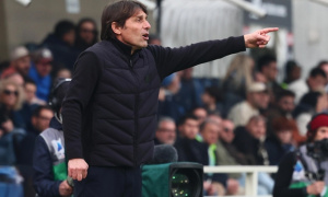 MU nhắm Antonio Conte thay thế Michael Carrick