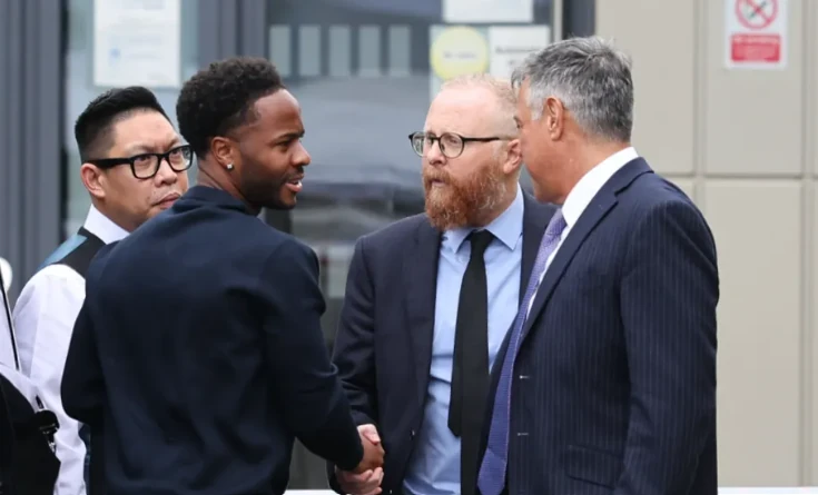Sterling trình diện tại tòa sau vụ đâm hỏng siêu xe