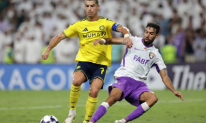 Ronaldo bất lực nhìn Al Nassr thảm bại 0-4 trước Al Ain