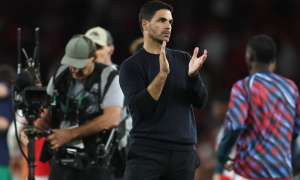 Arteta thừa nhận Dowman khó đá chính đều đặn ở Arsenal
