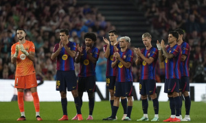 Cơn bão chuyển trạng thái của Barca cuốn phăng Racing Santander