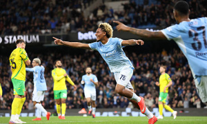 Samba vỡ òa sau màn ra mắt 'không tưởng' tại Man City