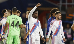 Hủy diệt Lech Poznan, Crystal Palace ra quân mỹ mãn tại Europa League