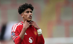 HLV Carrick bảo vệ thần đồng JJ Gabriel đòi rời MU