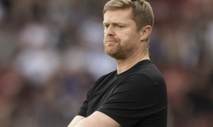 CĐV Chelsea bất ngờ khi thấy người cũ Damien Duff ở Brentford