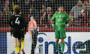 Thất bại trước Brentford bóc trần sự non nớt của Alonso