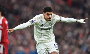 Tottenham tìm thấy chìa khóa chiến thuật ở Gibbs-White