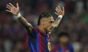 Raphinha khó hiểu trước thái độ của Atletico với Julian Alvarez