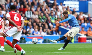 Alan Shearer cho rằng Arsenal có thể đã thủng lưới 7 bàn