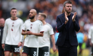 Sa thải Michael Carrick không thể cứu vãn Man United