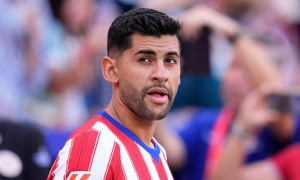 Cristian Romero thoát thẻ đỏ sau cú đạp Jude Bellingham