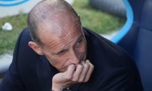 Nội bộ Napoli lục đục, HLV Allegri nổi giận vì bị giới chủ bỏ mặc