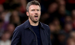 6 vấn đề cấp bách Michael Carrick phải giải quyết ở Man Utd