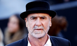 Cantona tuyên bố không tới Man Utd nếu Ratcliffe làm chủ
