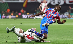 Hậu vệ trái khiến MU, Liverpool, Chelsea mê mẩn