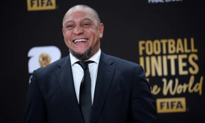 Huyền thoại Roberto Carlos chọn Mbappe giành Quả bóng Vàng