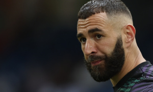 Nike 'quay xe' với Benzema vào phút chót vì bê bối cũ