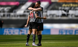 Andy Carroll trải lòng về quá khứ bị kẻ chịu án 3 năm tù xâm hại