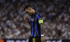 Deco tiết lộ lý do Barcelona không thể chiêu mộ Lautaro Martinez