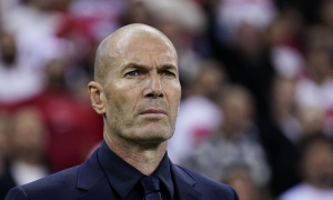 Zidane phá 'lời nguyền' 32 năm ngày ra mắt tuyển Pháp
