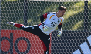 Klopp bảo vệ Ter Stegen, trao cơ hội cho Nubel ở trận Hy Lạp