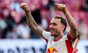 Barcelona săn đón David Raum và Mitchell vào tháng Một