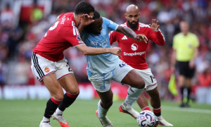 Fan MU chia rẽ về việc nhận lại cúp nếu Man City bị tước